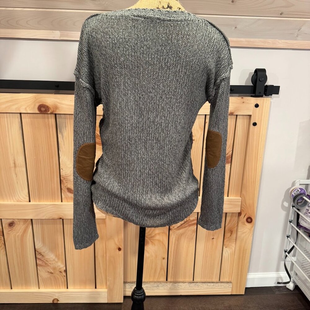 Retrod Sweater - Picture 2 of 4
